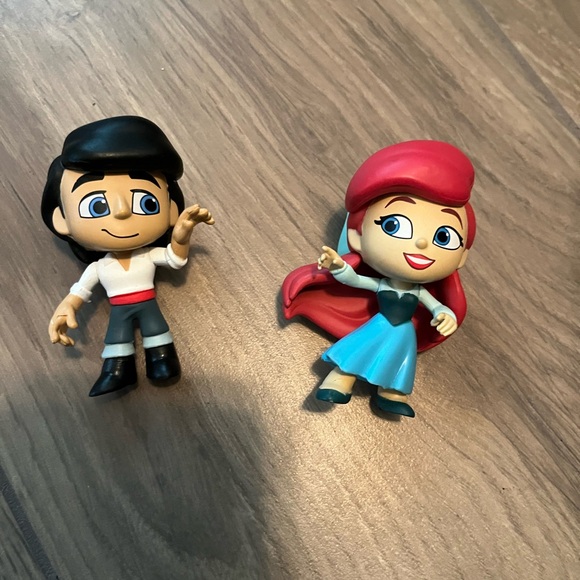 Funko pop minis Ariel and Eric little mermaid prince Eric vinyl figures - Picture 3 of 12